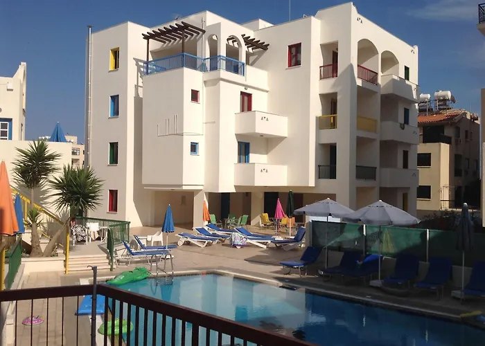 Sea N View 4* Ларнака