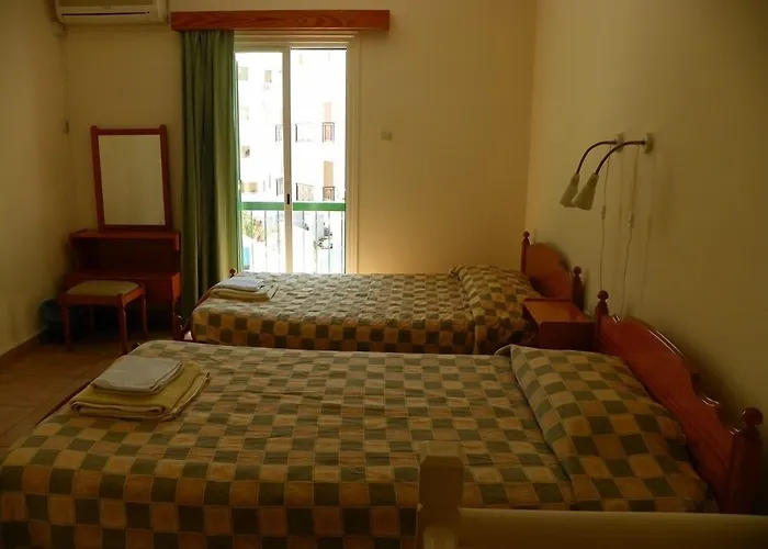 Sea N View 4* Ларнака