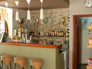 Sea N View Апарт-готель Ларнака