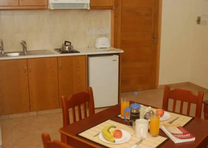 Sea N View 4* Ларнака