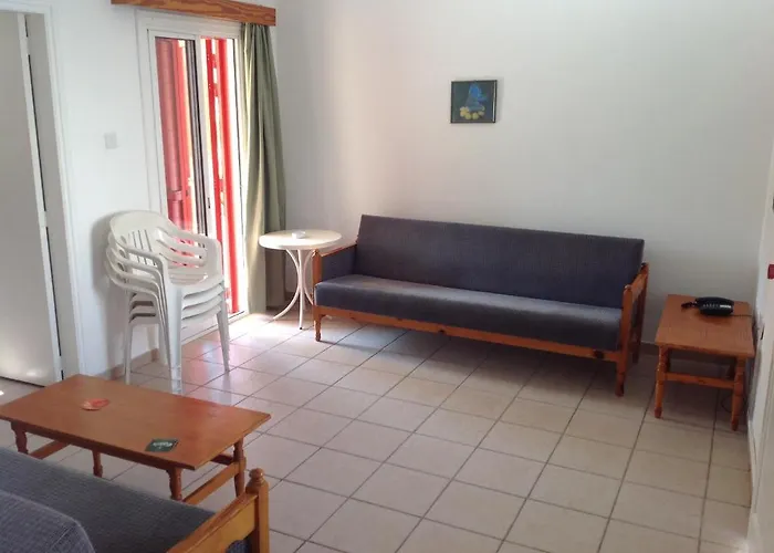 Sea N View 4* Ларнака