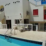 Sea N View Aparthotel Larnaka