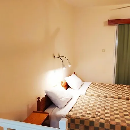 Aparthotel Sea N View 2*