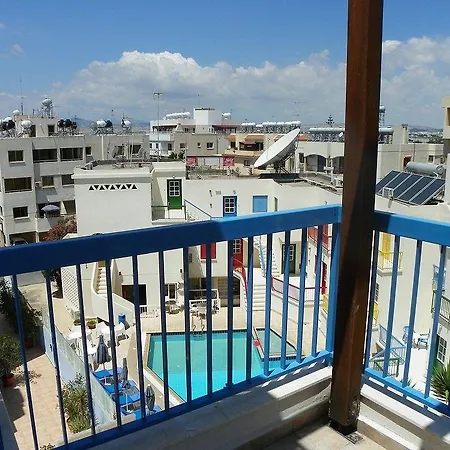 Sea N View 2* Larnaca