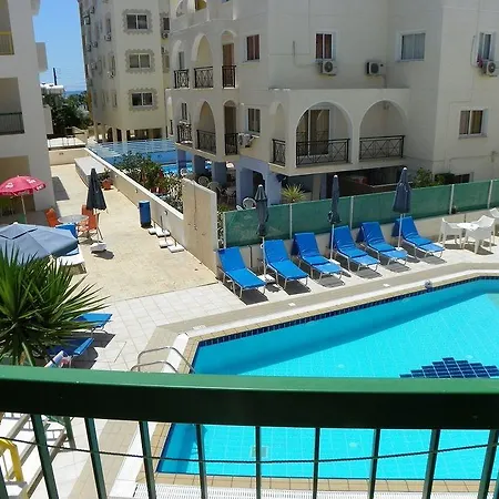 Aparthotel Sea N View 2*