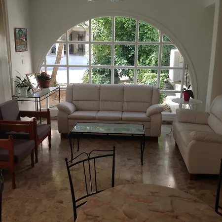 Sea N View Aparthotel Larnaca