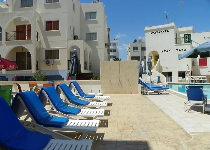 Sea N View Apartahotel 4*